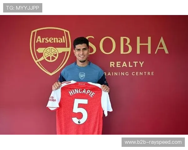 尼斯后卫克劳斯未进入名单，或转会勒沃库森