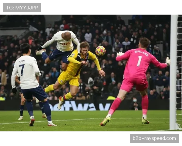 B席全场跑动距离达12.8公里,传球成功率94%,均为全场最高 B席全场跑动距离达12.8公里,传球成功率94%,均为全场最高